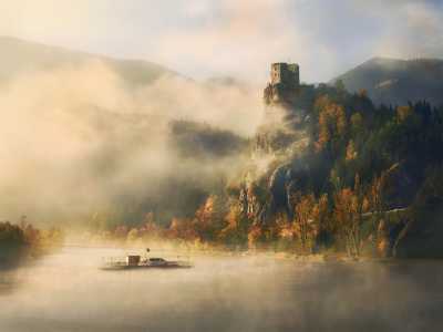 Mlhy Strečna --- Mists of Strecno